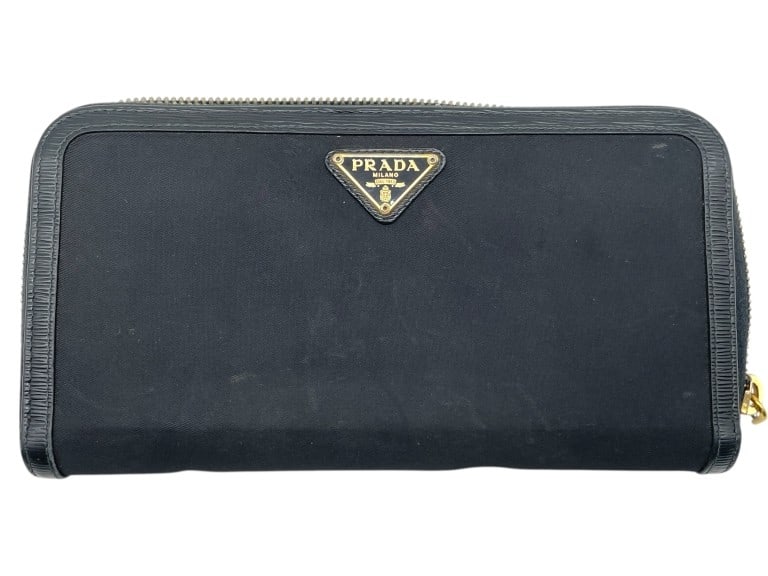 PRADA MILANO BLACK NYLON AND LEATHER WALLET (1 of 8)