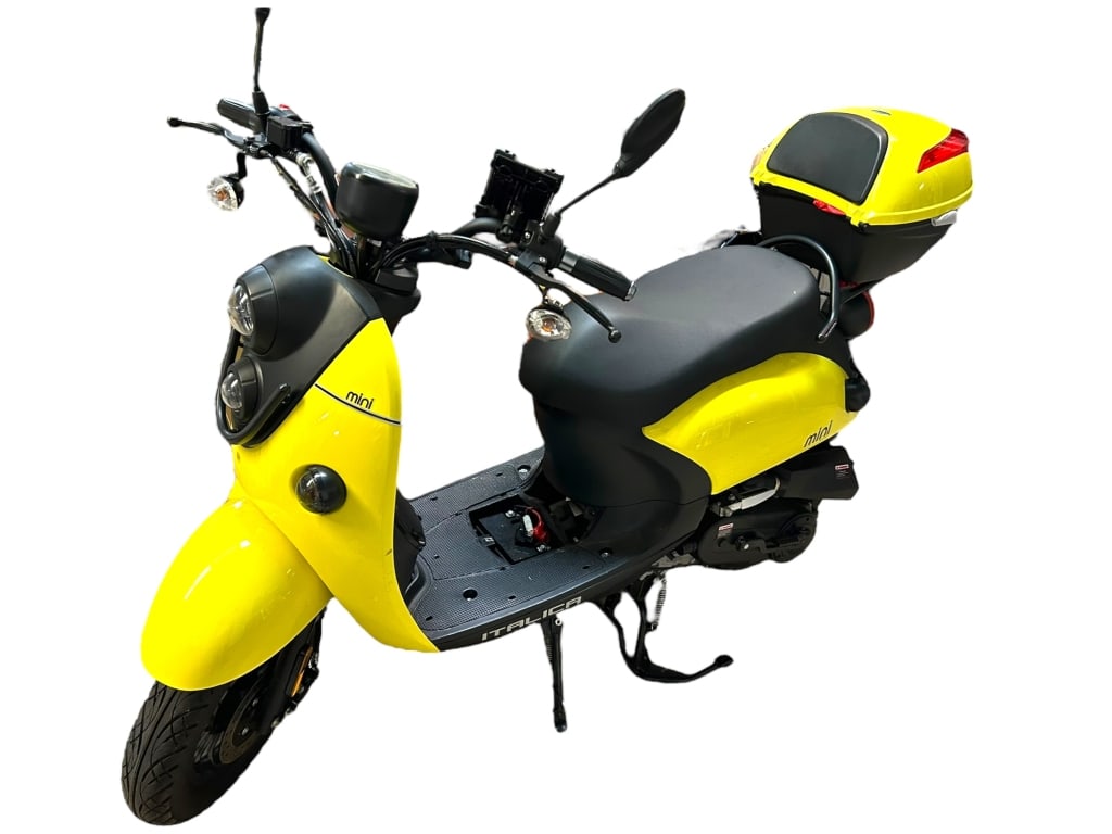 2022 ITALICA MOTORS MINI 50CC GAS SCOOTER MOPED (1 of 11)
