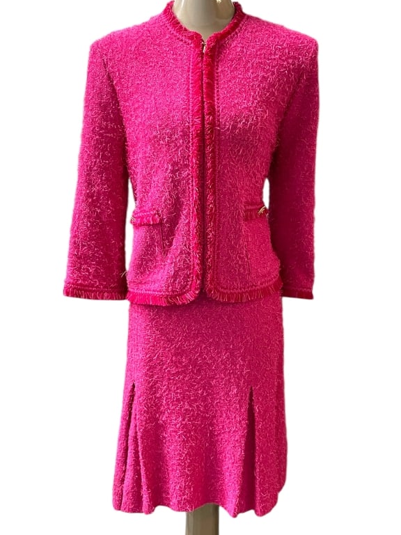 ST. JOHN COLLECTION FUCHSIA BOUCLE KNIT SKIRT SUIT (1 of 7)