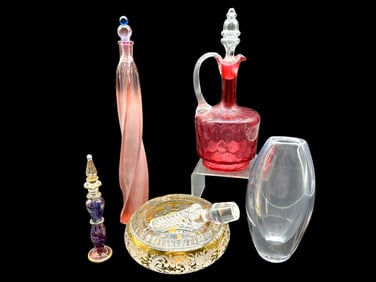 SET OF 5 GLASS DECANTERS AND ASH BOWL