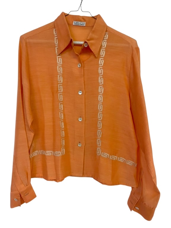 HIMALAYAN CASHMERE COMPANY ORANGE BLOUSE: HIMALAYAN CASHMERE COMPANY ORANGE EMBROIDERED BLOUSE -VERY GOOD PRE OWNED CONDITION -SIZE SMALL -STYLISH BUTTON-FRONT BLOUSE IN A VIBRANT ORANGE HUE FEATURING CONTRASTING GREEK KEY EMBROIDERY ALONG TH