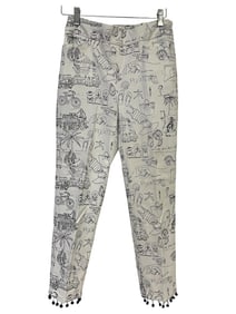 SUMMER-THEMED PRINTED PANTS WITH POM TRIM