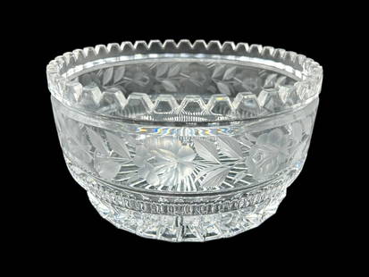 AMERICAN BRILLIANT GLASS BOWL: AMERICAN BRILLIANT GLASS BOWL -VERY GOOD PRE-OWNED CONDITION -APPROX 5" x 10" -FEATURES INTRICATE FLORAL ETCHINGS, DEEP CUT PATTERNS, AND A SCALLOPED RIM THAT SPARKLES WITH CLASSIC 19TH-CENTURY CHARM.