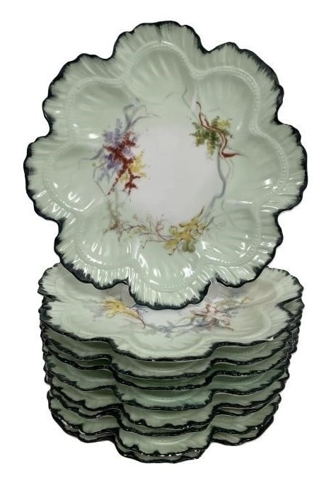SET OF NINE D&C LIMOGES STYLE OYSTER PLATES 8.5" (1 of 4)