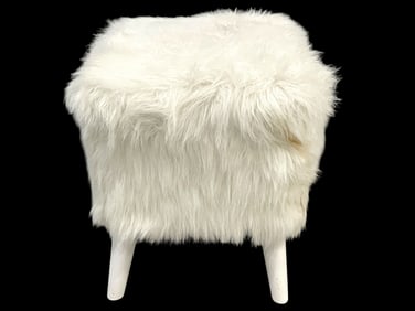 WHITE FAUX FUR STORAGE OTTOMAN 17"