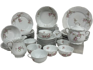 57 PIECE VICTORIA AUSTRIA PORCELAIN DINNER SERVICE