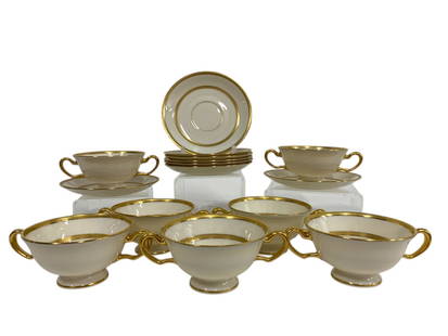 LENOX OVINGTON BROS FINE CHINA TEA SET: LENOX OVINGTON BROS FINE CHINA TEA SET -VERY GOOD PRE-OWNED CONDITION -SEVEN (7) TEA CUPS, APPROX 5" -EIGHT (8) TEA CUP SAUCERS, APPROS 5.5" -ELEGANT LENOX OVINGTON BROS FINE CHINA TEA SET FEATURING B