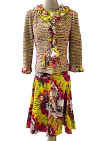 ST. JOHN TWO-PIECE TWEED JACKET & SKIRT SZ 4