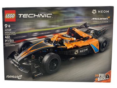 LEGO TECHNIC NEOM MCLAREN FORMULA E TEAM
