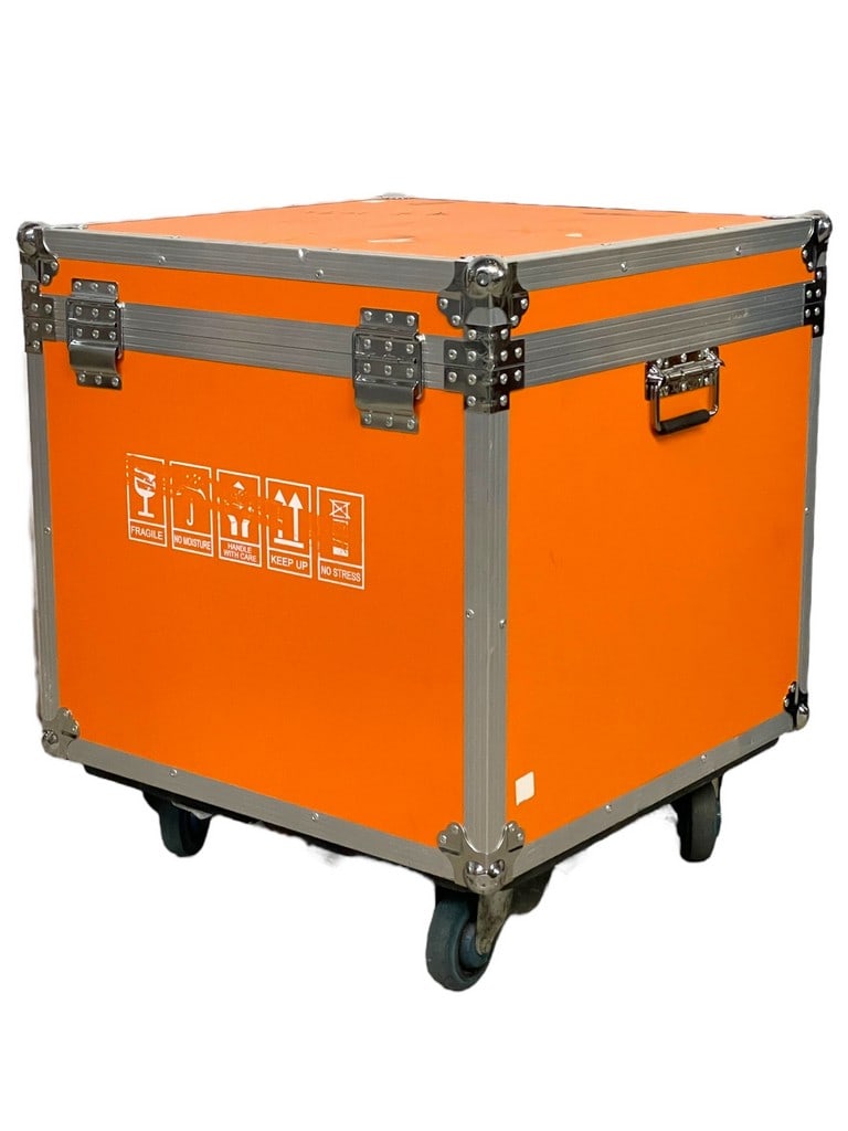 ORANGE FLIGHT ROAD CASE WITH WHEELS 24" (1 of 7)