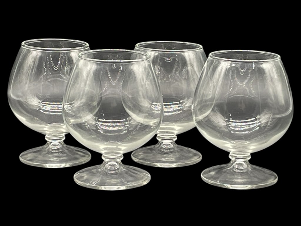SET OF FOUR CLEAR GLASS BRANDY SNIFTERS (1 of 5)