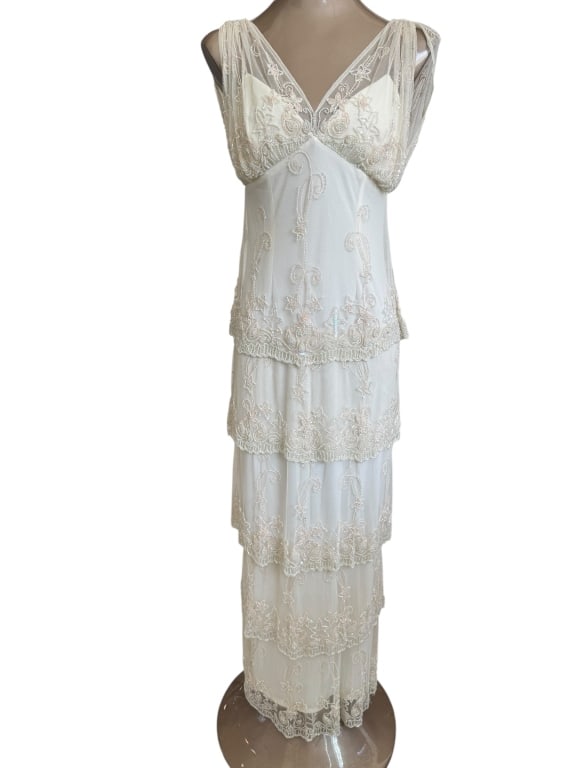 STENAY SIZE 6 IVORY BEADED EVENING GOWN – (1 of 3)
