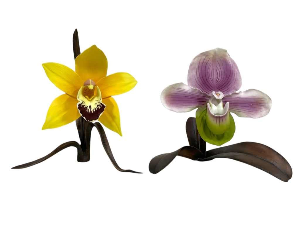PAIR OF BOEHM CERAMIC & METAL ORCHIDS: PAIR OF BOEHM CERAMIC & METAL ORCHIDS_x005F -VERY GOOD PRE OWNED CONDITION_x005F -YELLOW ORCHID APPROX 6.5" X 6", PURPLE ORCHID APPROX 5" X 5.75"_x005F -BEAUTIFULLY CRAFTED ORCHID BLOSSOMS IN VIBRANT