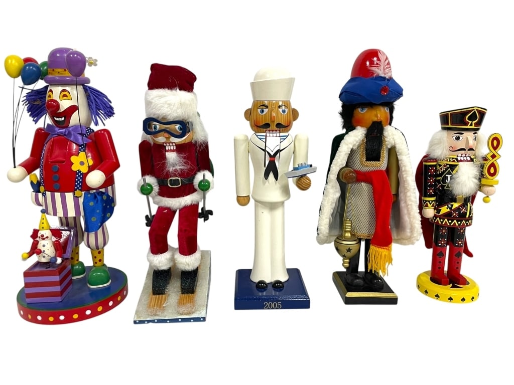 5  HOLIDAY WOODEN NUTCRACKERS 14" (1 of 4)