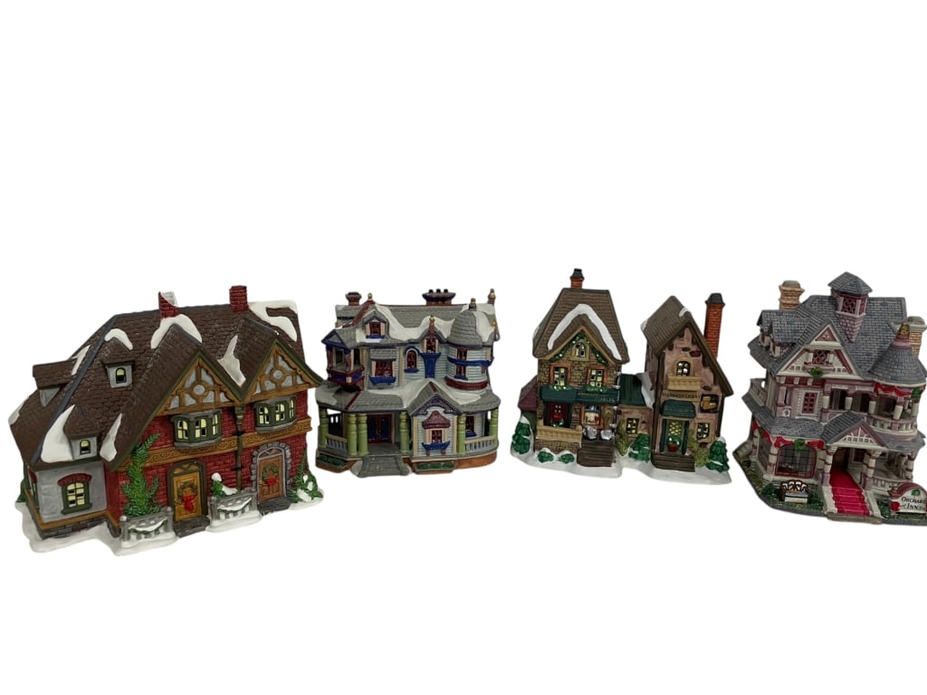 4 HAND-PAINTED CERAMIC CHRISTMAS VILLAGE BUILDINGS (1 of 10)