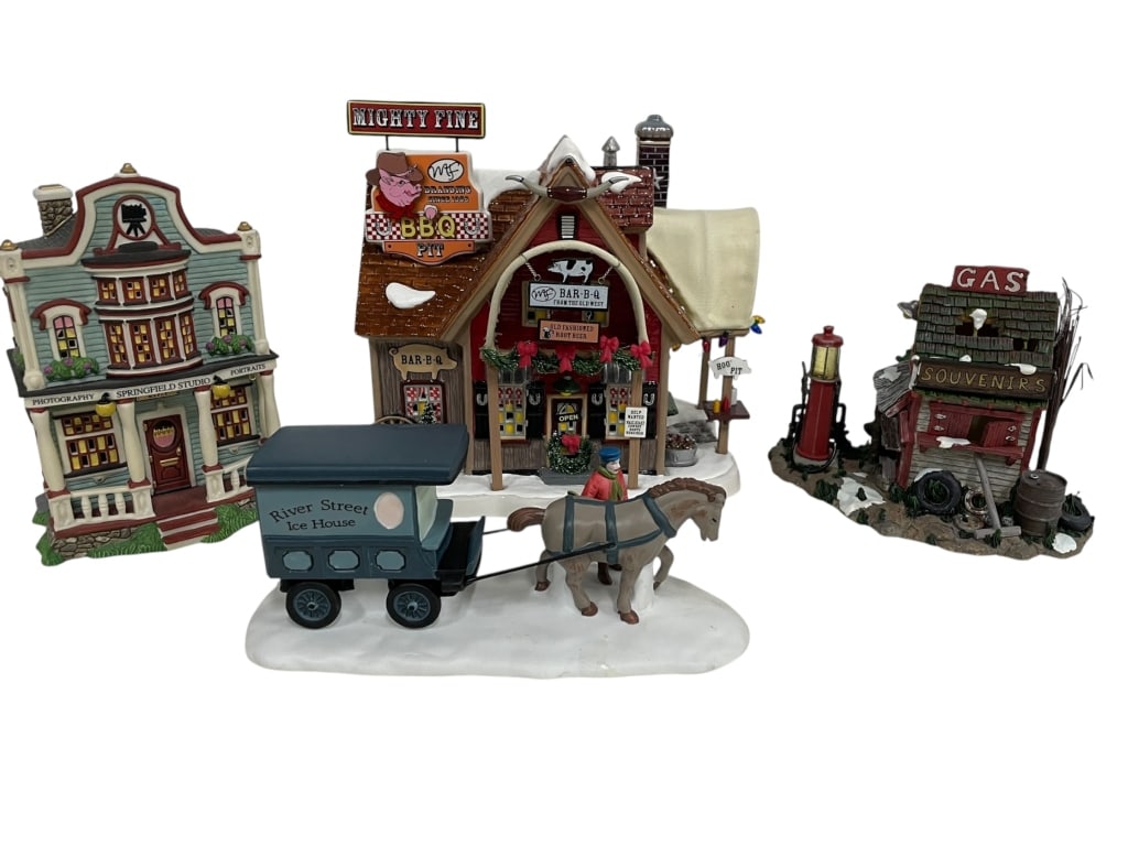 SET OF 4  DEPARTMENT 56 HOLIDAY VILLAGES (1 of 7)