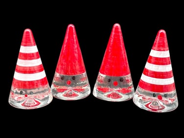4 KOSTA BODA ART GLASS SANTA GNOMES
