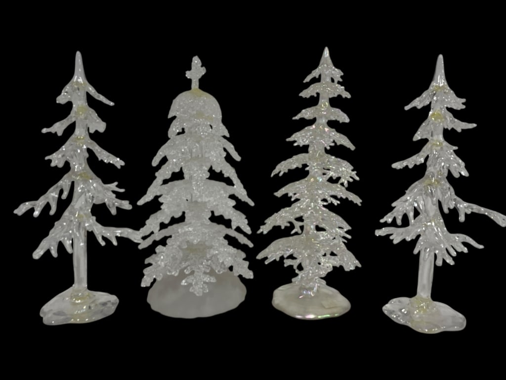 4 DECORATIVE DISPLAY  CHRISTMAS TREES 11" (1 of 6)