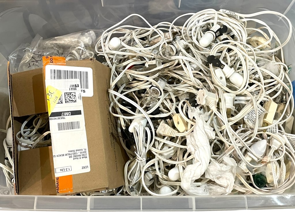 BIN OF WHITE WIRED LIGHT STRANDS, CORDS, SOCKETS: BIN OF WHITE WIRED LIGHT STRANDS, CORDS, SOCKETS -GOOD PRE OWNED CONDITION, UNTESTED -IDEAL FOR HOLIDAY DISPLAYS, CRAFT PROJECTS, OR SPARE PARTS. INCLUDES A MIX OF BULB SOCKETS, INLINE SWITCHES, AND P