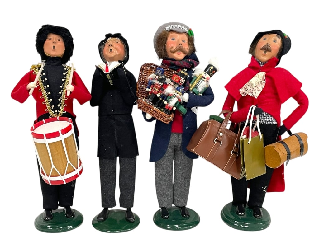 SET OF FOUR VINTAGE BYERS' CHOICE CAROLERS (1 of 4)
