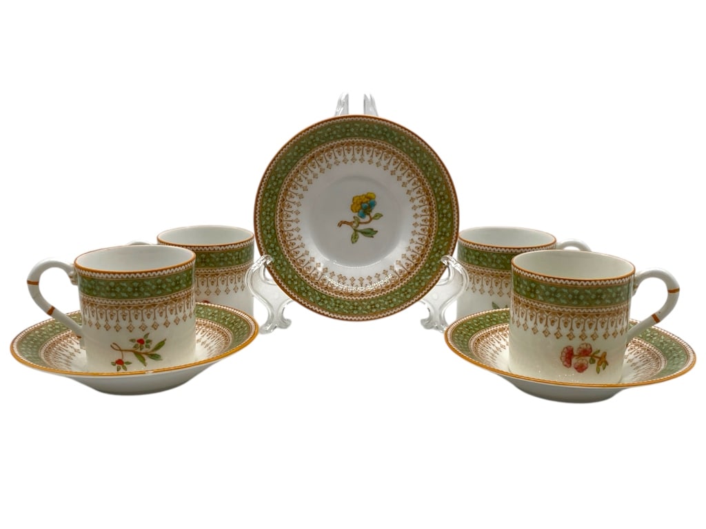 ROYAL WORCESTER CUP AND SAUCER SET 7 PIECES (1 of 7)