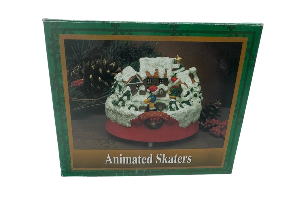 MUSICAL CHRISTMAS SKATERS: MUSICAL CHRISTMAS SKATERS