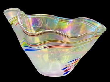 IRIDESCENT ART GLASS BOWL WITH RUFFLED EDGE 6"