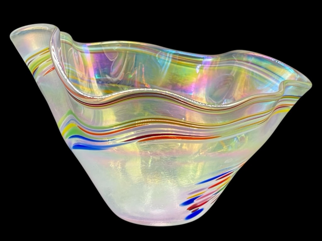 IRIDESCENT ART GLASS BOWL WITH RUFFLED EDGE 6" (1 of 6)
