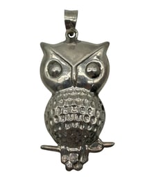 VINTAGE STERLING SILVER OWL PENDANT - 6.8G