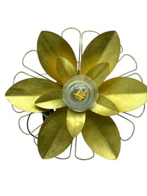 BRASS FLOWER WALL SCONCE 8.5"