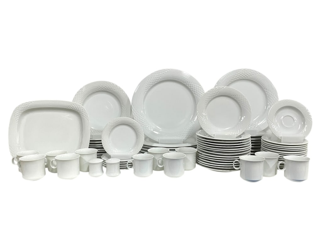 HUTSCHENREUTHER SCALA CHINA DINNERWARE SET (1 of 6)