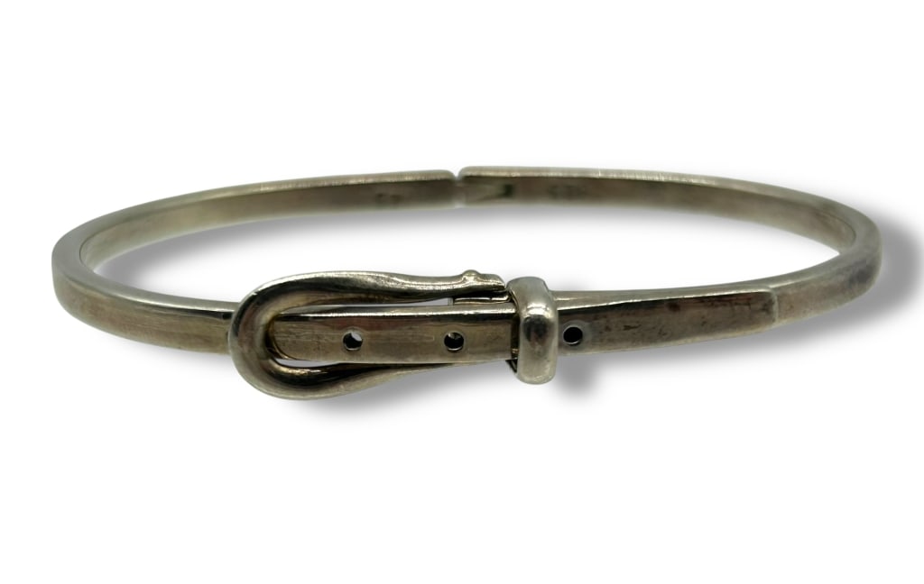 CHARMING SILVER BUCKLE BANGLE BRACELET – 17G (1 of 6)