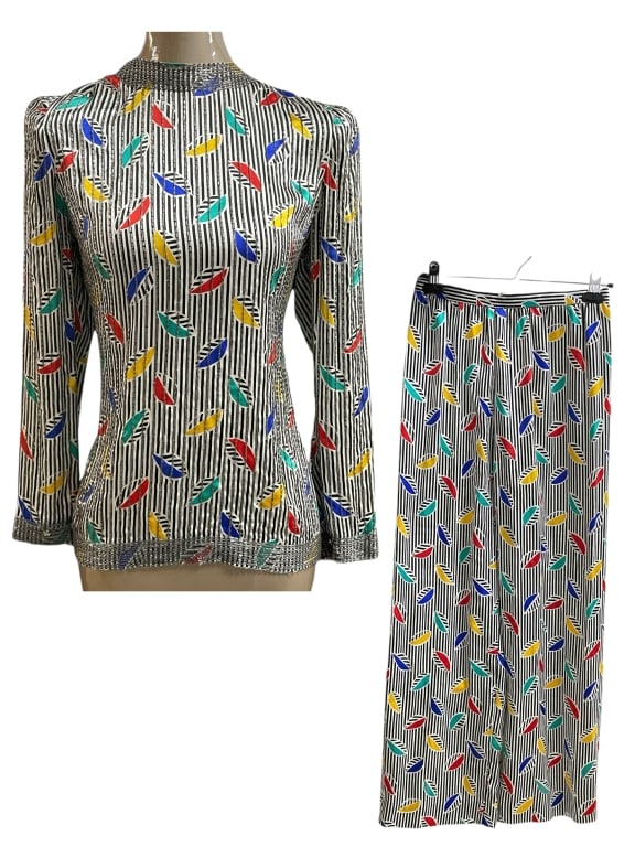 VINTAGE TWO-PIECE PRINTED PANTS SET 8 (1 of 7)