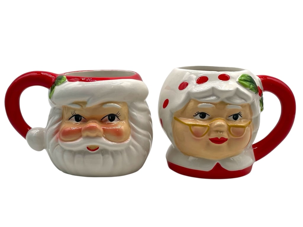PAIR OF VINTAGE STYLE CERAMIC CHRISTMAS MUGS (1 of 9)