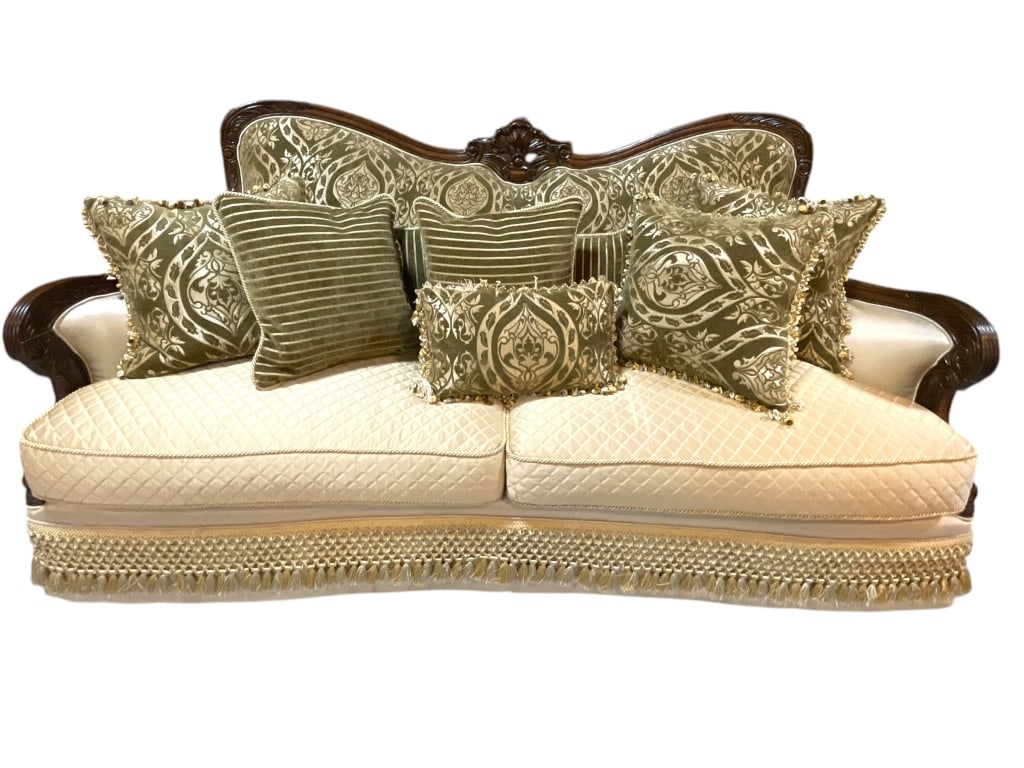 ORNATE VICTORIAN-STYLE SOFA 86" (1 of 9)