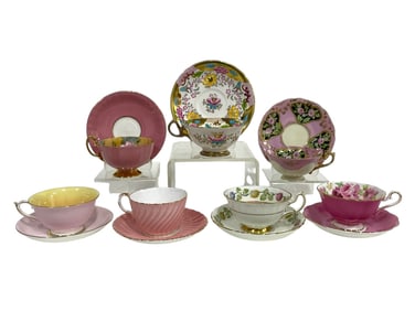 LOT OF 7 ASSORTED VINTAGE TEACUPS AND SAUCERS