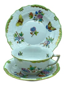 HEREND QUEEN VICTORIA TEACUP, PLATE & SAUCER