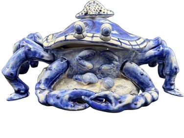BLUE AND WHITE CERAMIC CRAB TUREEN WITH LID