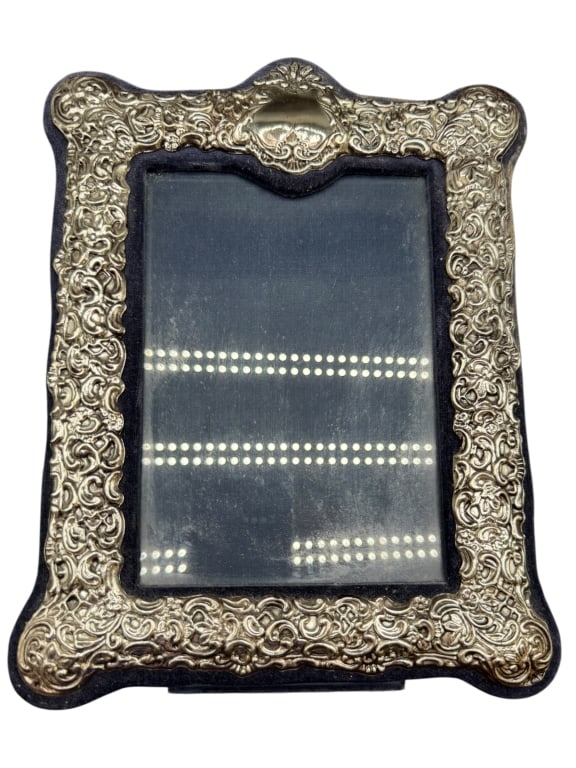 ORNATE SILVER-TONE EMBOSSED PICTURE FRAME (1 of 4)