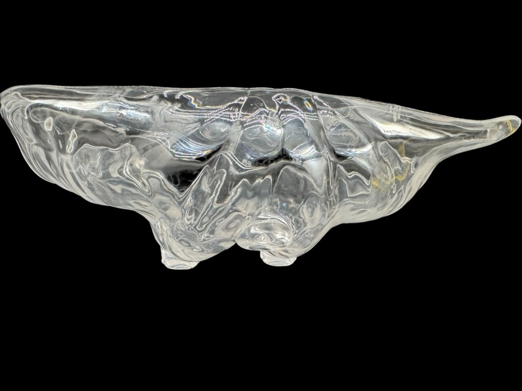 LUCITE SHELL FORM BOWL: LUCITE SHELL FORM BOWL -Clear Lucite bowl molded in the form of an open shell with flowing organic lines and a smooth finish. Perfect as a centerpiece, serving dish, or decorative accent, this piece r