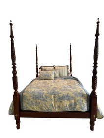 VINTAGE TWISTED POST QUEEN FOUR-POSTER BED