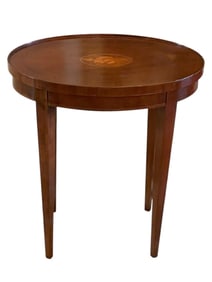 BAKER FURNITURE VINTAGE INLAID OVAL SIDE TABLE 20"