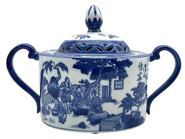 BOMBAY PORCELAIN COVERED JAR W DOUBLE HANDLES 11"