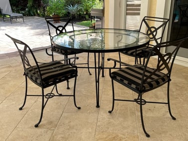 VINTAGE 5-PIECE WROUGHT IRON PATIO DINING SET