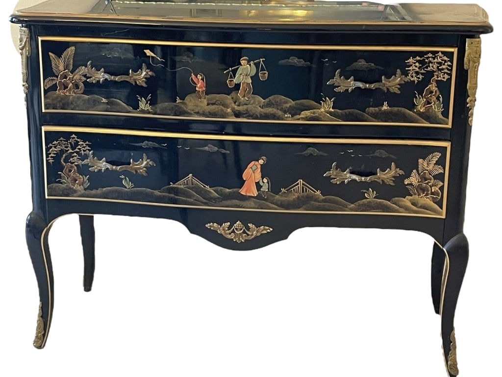 MAJESTIC CENTURY CHINOISERIE BOMBE COMMODE (1 of 8)
