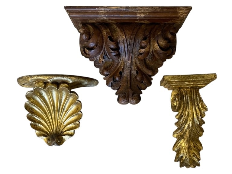 THREE ANTIQUE-STYLE GILTWOOD WALL BRACKETS (1 of 5)
