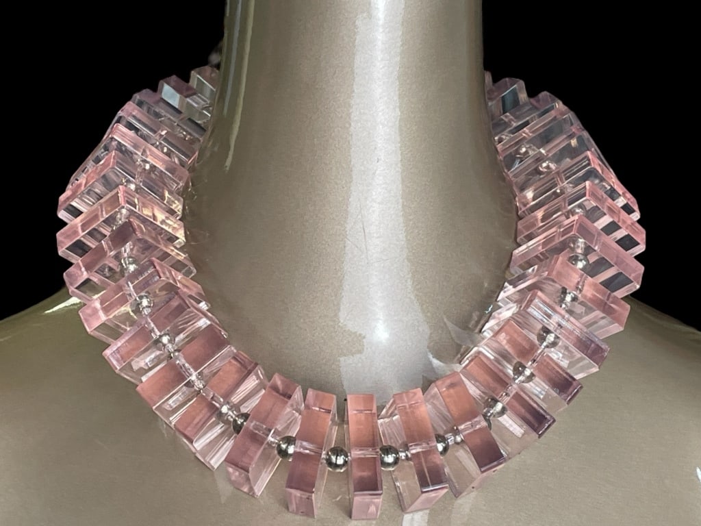 HOUSE OF FLORA PINK LUCITE NECKLACE NWT $305 (1 of 5)