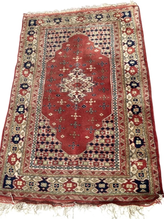 VINTAGE HAND-KNOTTED PERSIAN TRIBAL RUG 40" X 64" (1 of 6)