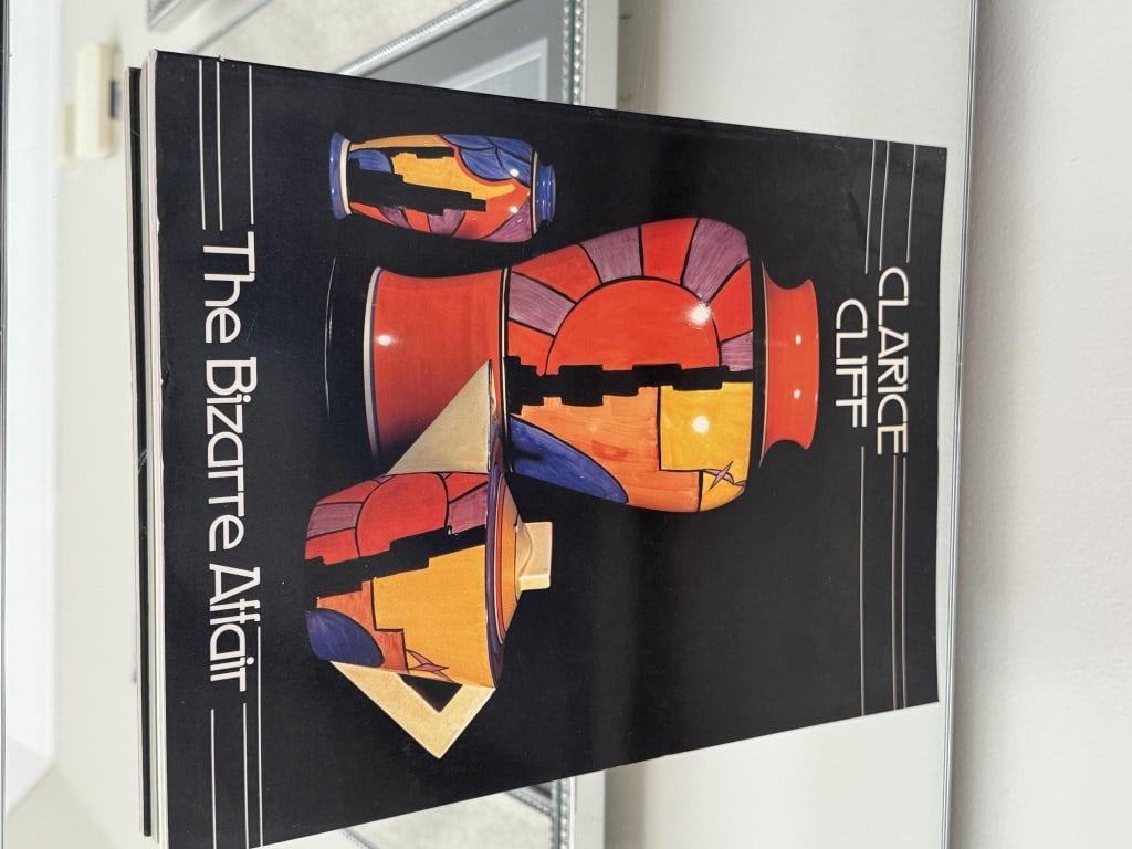 CLARICE CLIFF "THE BIZARRE AFFAIR" BOOK: CLARICE CLIFF "THE BIZARRE AFFAIR" BOOK