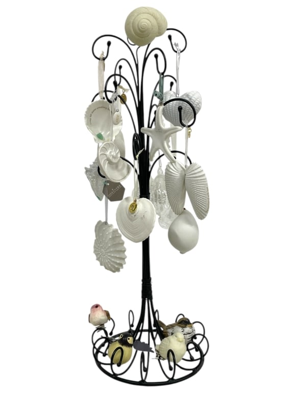 METAL DISPLAY TREE WITH SEASHELL ORNAMENTS 22.5" (1 of 5)